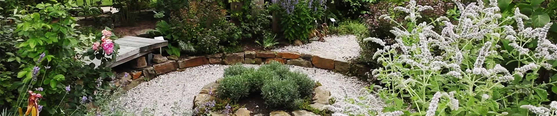 Gartengestaltung - Kleine Duftarena (thumbnail) Gartengestaltung - Kleine Duftarena (thumbnail)