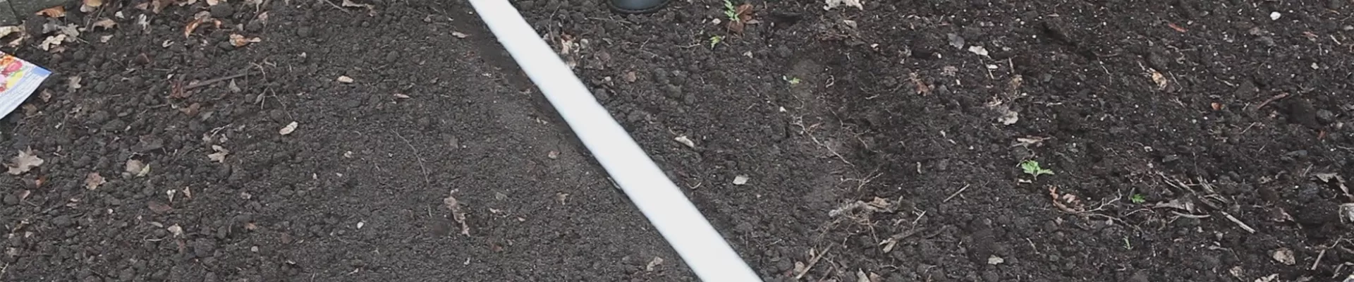 Blumen - Auslegen von Saatbändern (thumbnail) Blumen - Auslegen von Saatbändern (thumbnail)