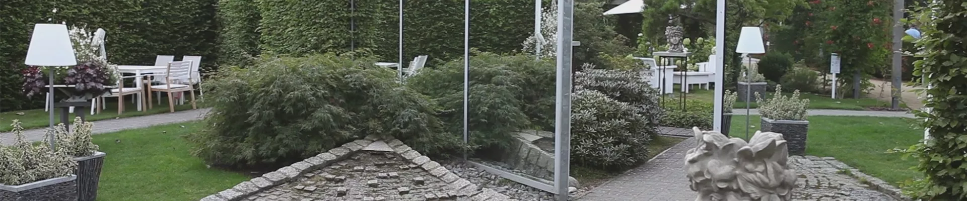 Gartengestaltung - Spiegelgarten (thumbnail) Gartengestaltung - Spiegelgarten (thumbnail)