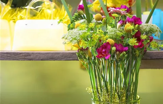 Kleine Helferlein in der Blumenvase Kleine Helferlein in der Blumenvase