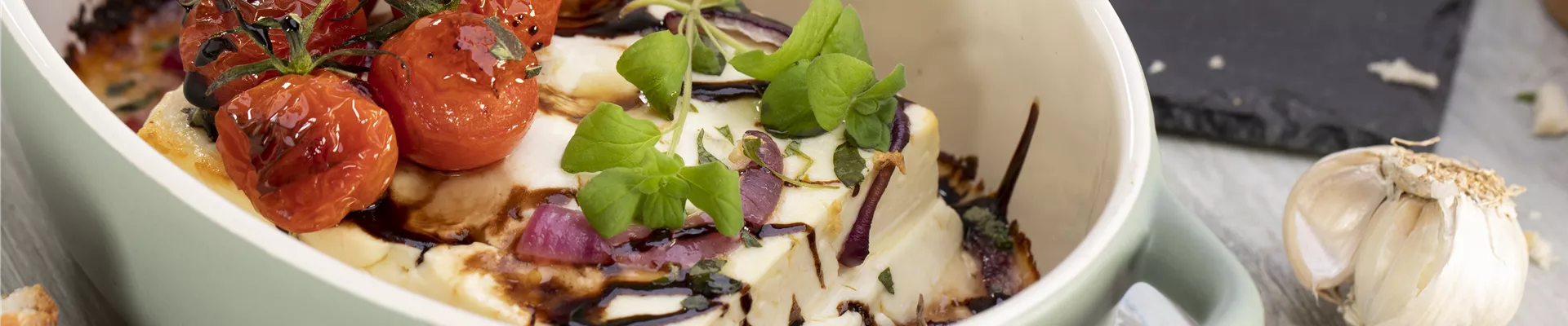 Ofenfeta mit Majoran-Oregano Marinade