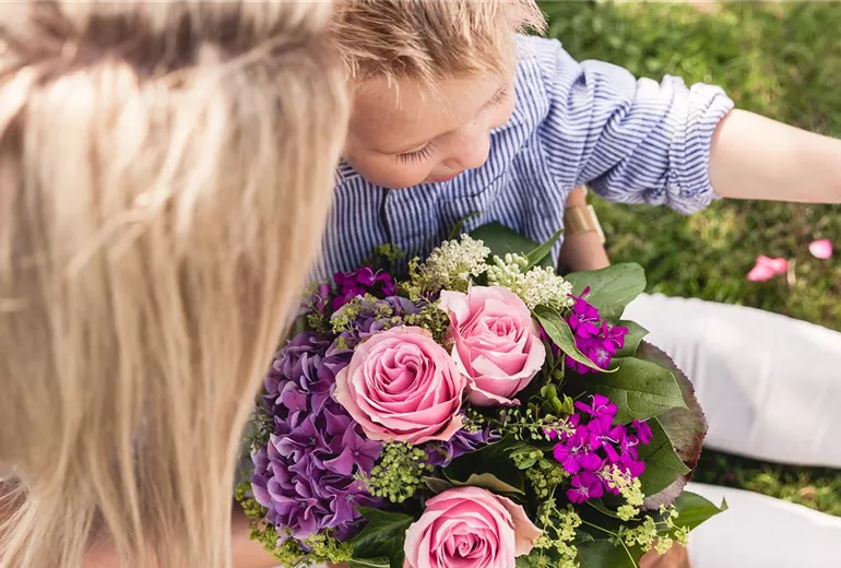 Frau mit Kind Frau mit Kind